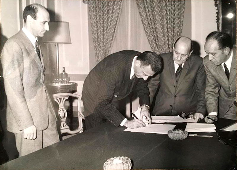Fabrizio firma l’atto costitutivo dell’Ail l’8 aprile 1969